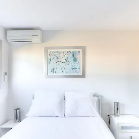 Mimosas Furnished Flat アンティーブ